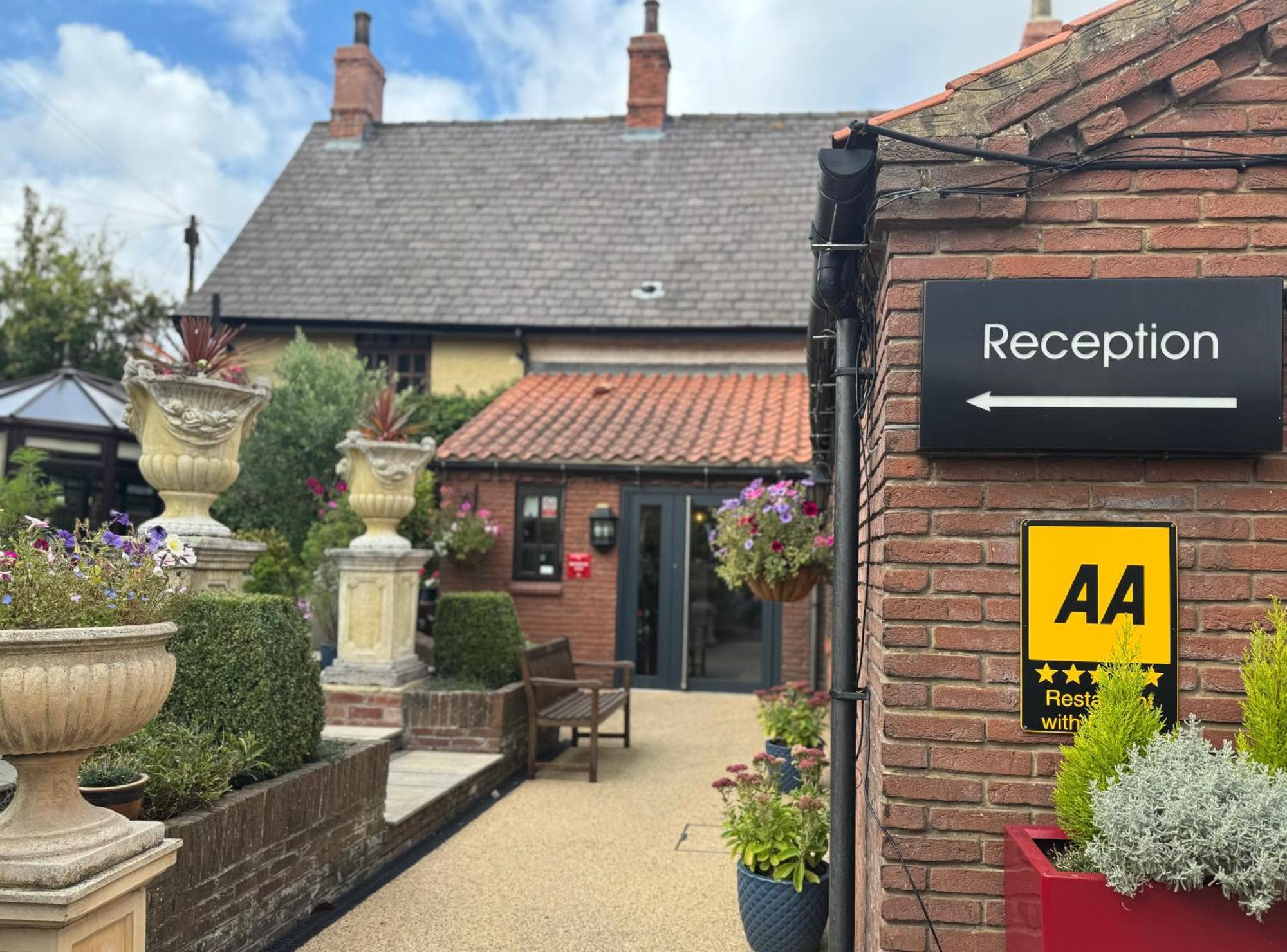 Winteringham Fields Bed & Breakfast Bagian luar foto